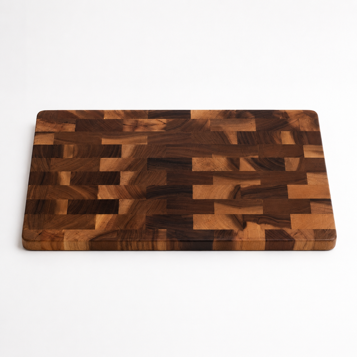 SAINT LAWRENCE End Grain Acacia Wood Cutting Board – Durable Wooden Chopping Board, Medium & Large